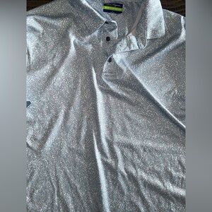 Ben Hogan White and Blue Patterned Polo Shirt
Size large